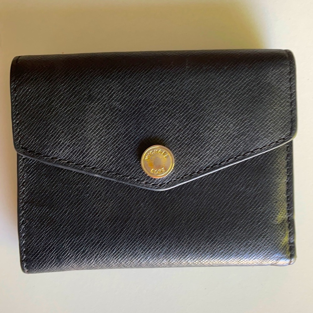 Michael kors men’s wallet black with tan interior